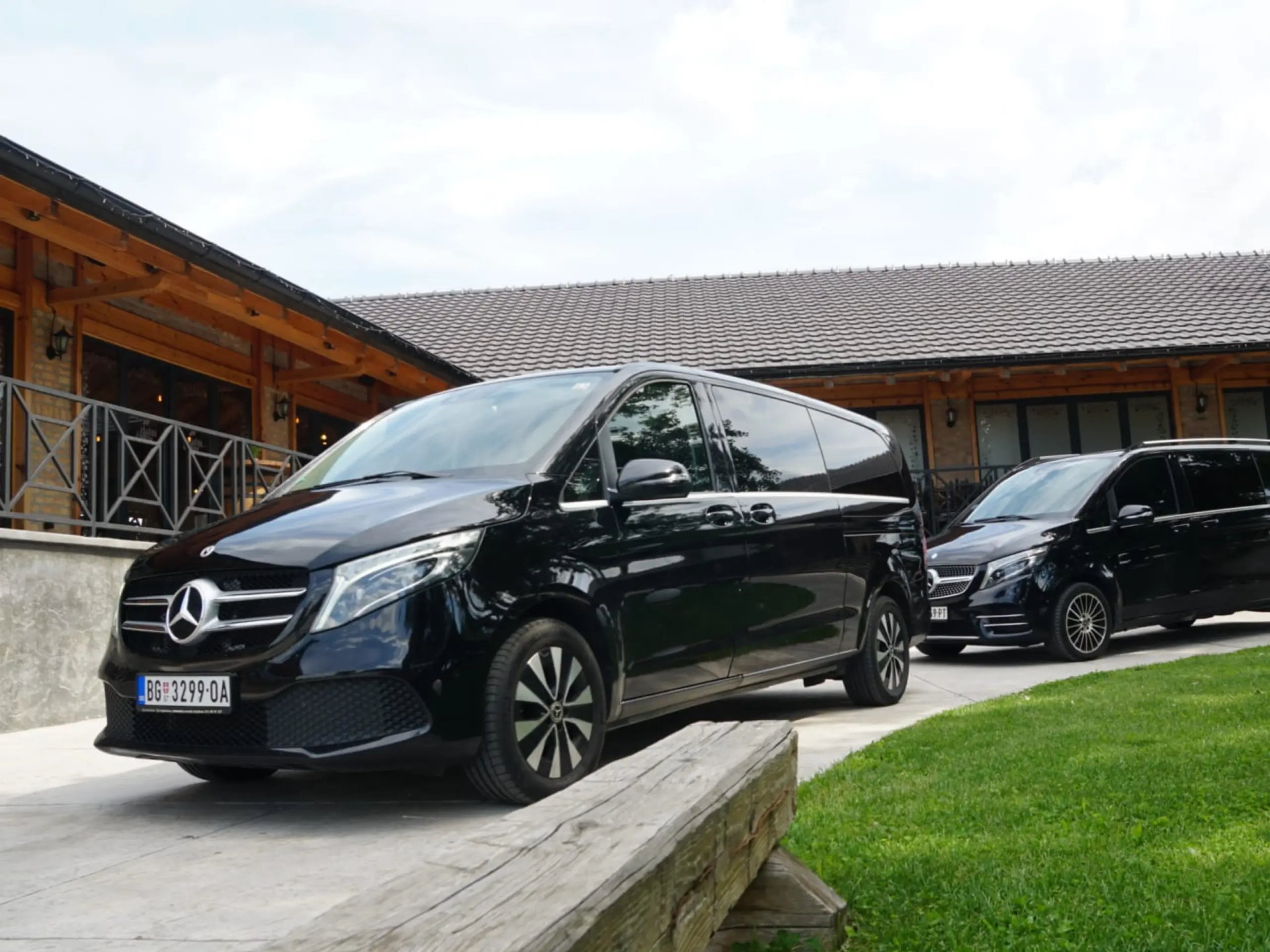 Premium Mercedes Van Premium Mercedes Van
